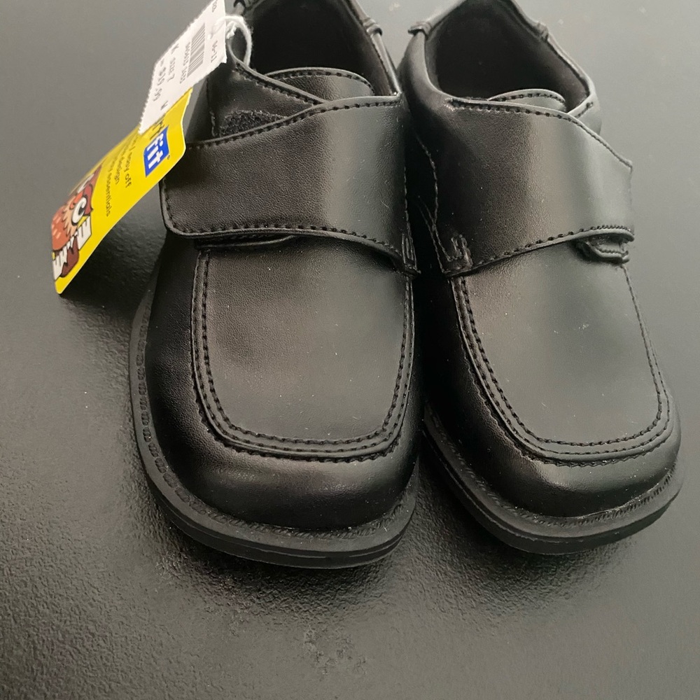NWT Toddler Durable Easy On Shoe 7W